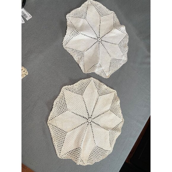 Handmade Crochet Doilies Set of 2 Beige Cotton Star Pattern 13.5" Diameter - Picture 5 of 10